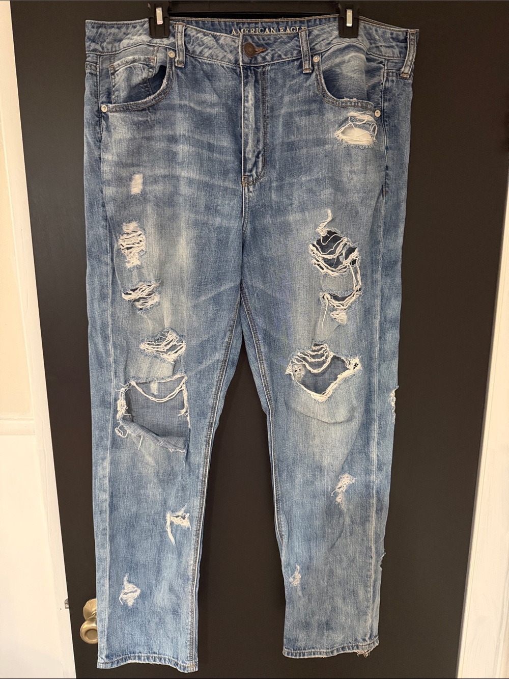 American Eagle Outfitters Light Blue Ripped Jeans